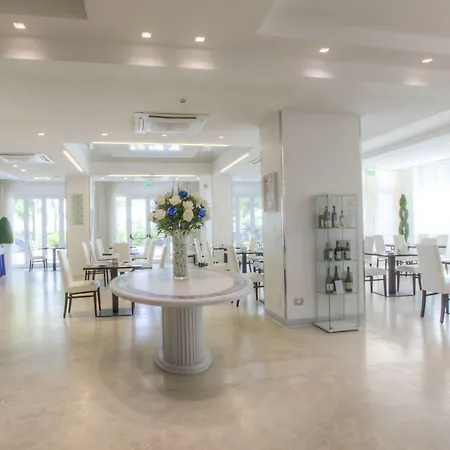 Mercure Lungomare 4* Rimini