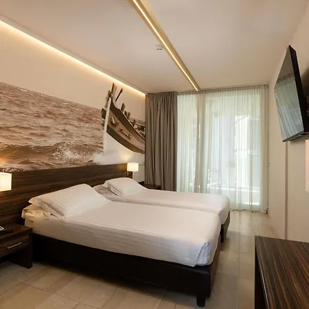 Mercure Lungomare Hotel 4*
