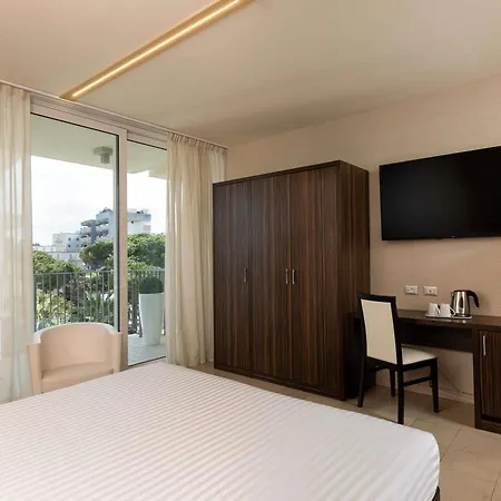 ميركيور لونغومار ريميني