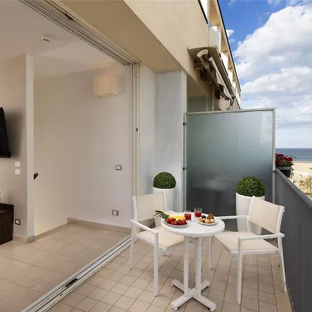 Mercure Lungomare 4* רימיני