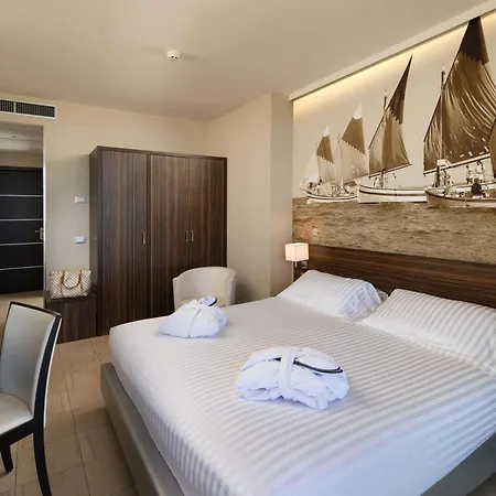 Mercure Lungomare 4*