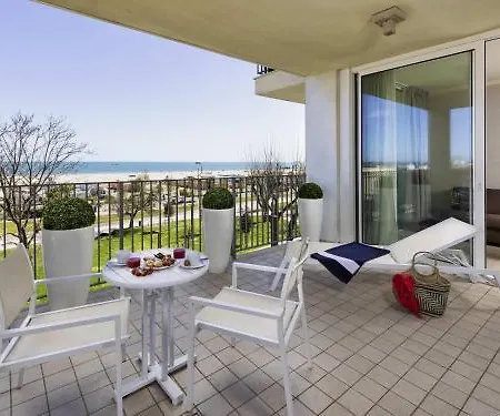 Mercure Lungomare 4*