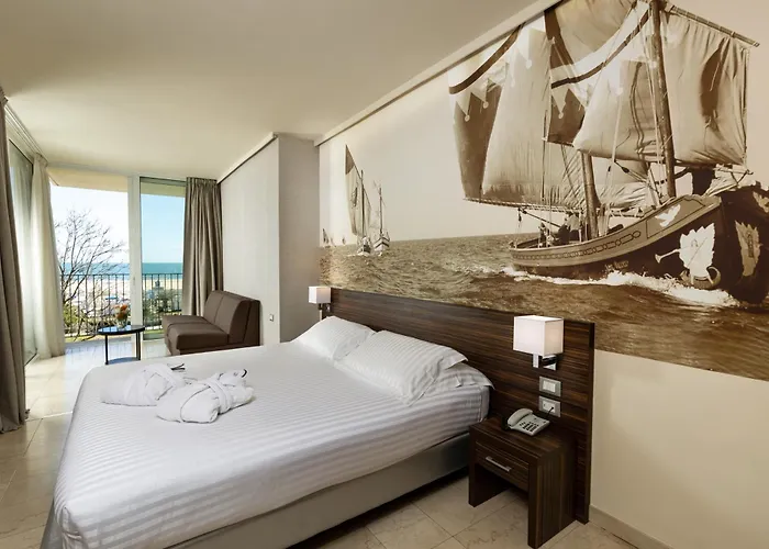 Mercure Lungomare Szálloda