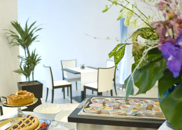 里米尼朗格马雷美居酒店 4* 里米尼