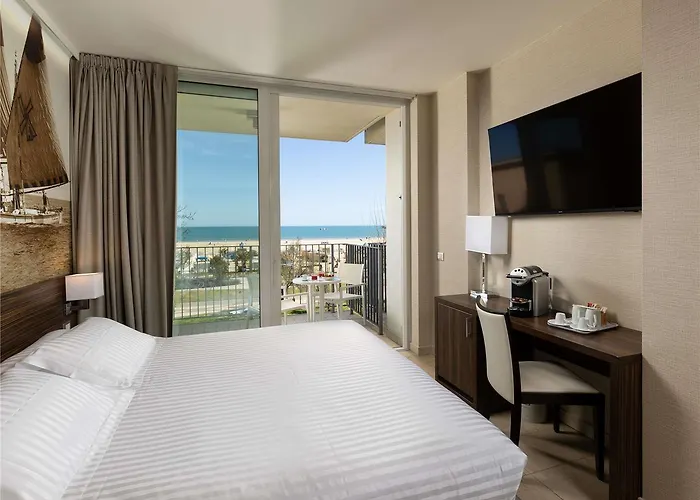 Hotel Mercure Lungomare 4*